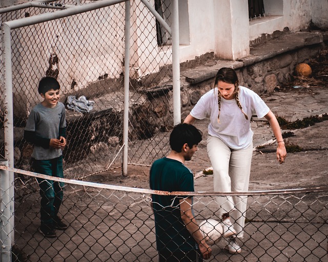 而對拉塞爾 而對拉塞爾
