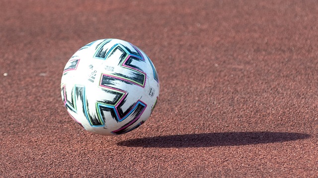 足球对于长 足球对于长